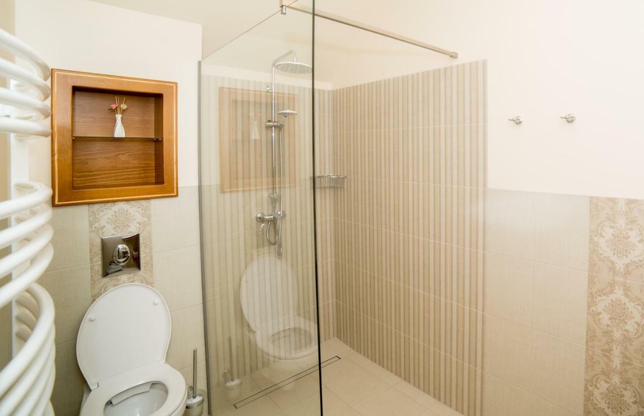 Apartamenty Romanowka Raszow エクステリア 写真