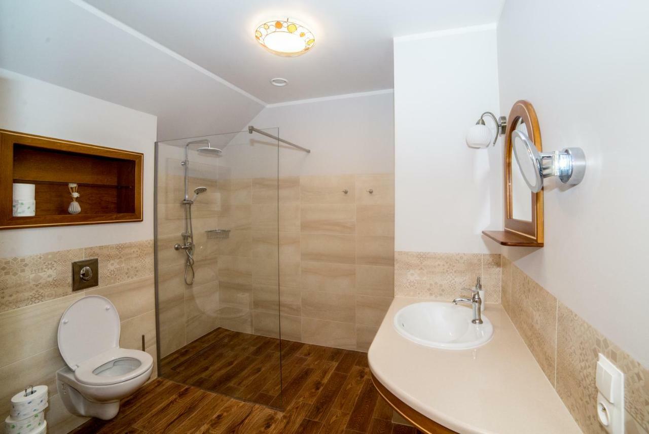 Apartamenty Romanowka Raszow エクステリア 写真